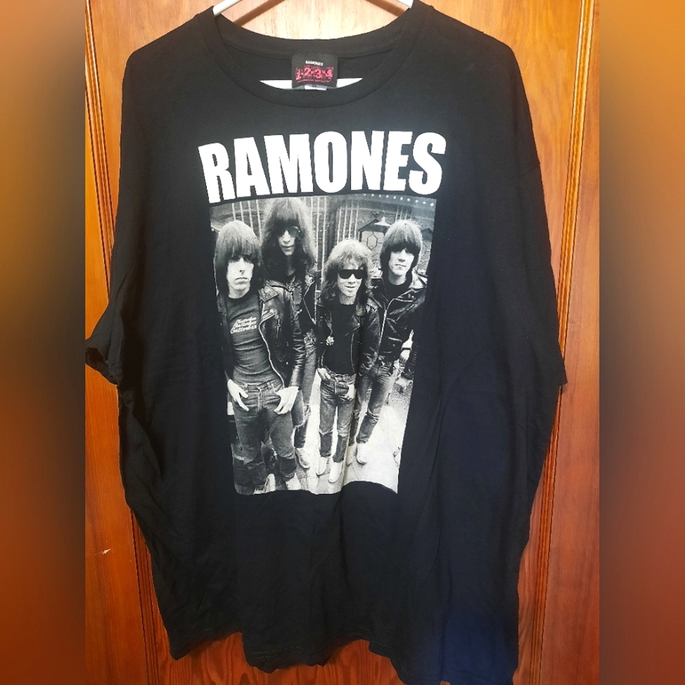 Official Ramones 1234 Clothing